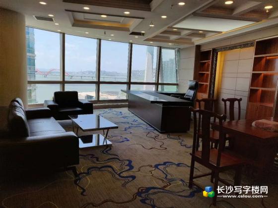 北辰时代广场580平最豪华装修带全套全新办公家具