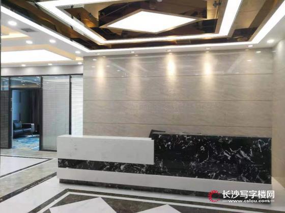 芙蓉CBD 富兴金融中心617平电梯口全新装修拎包办公